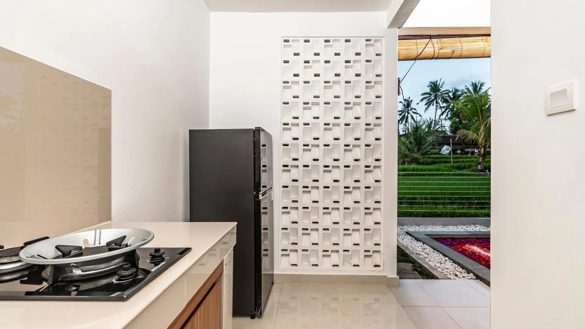 Putih Dcarik Ubud 3*,